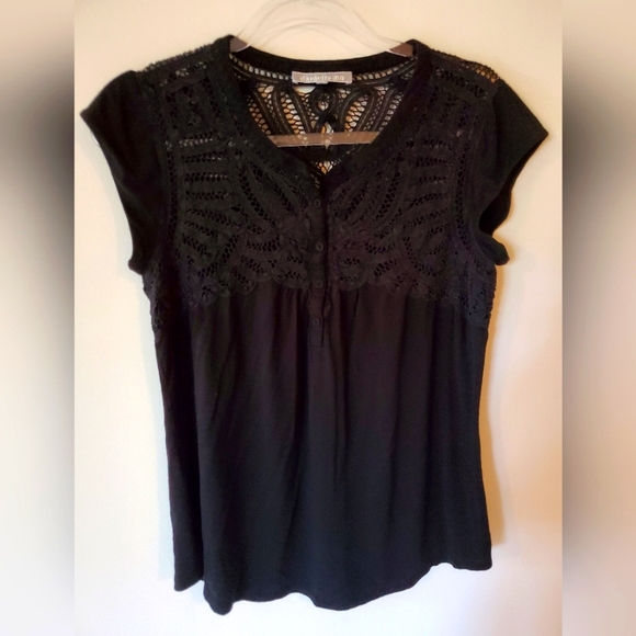 Beautiful Black Top with Lace collar Daniel Rainn - Picture 1 of 7